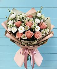 Букет цветов из:  Розы, Альстромерии и Лизиантусы в Дергаево