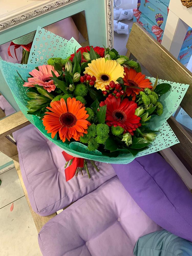 Букет цветов из: Герберы, Хризантемы и Альстромерии в Дергаево
