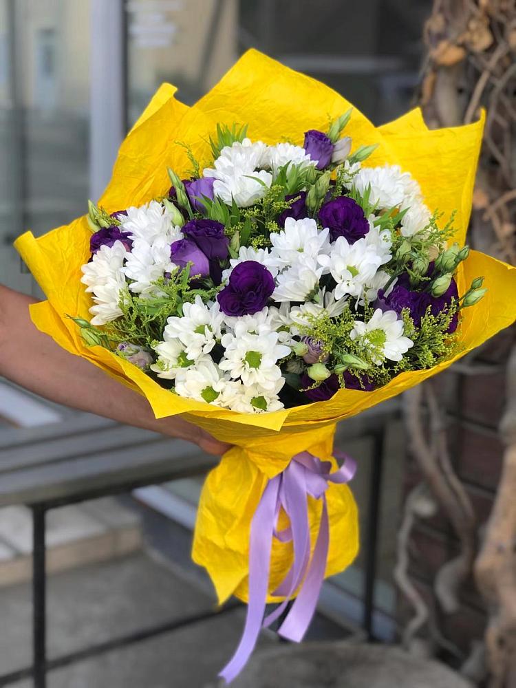 Букет цветов из: Ирисы, Хризантемы и Ромашки в Дергаево
