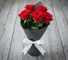 Букет 5 Красных роз Эдлесс Лав #REPLACE_PRED# Дергаево