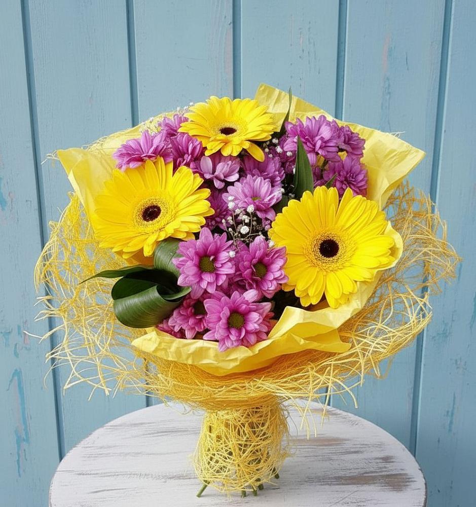 Букет цветов из: Хризантемы и Герберы в Дергаево