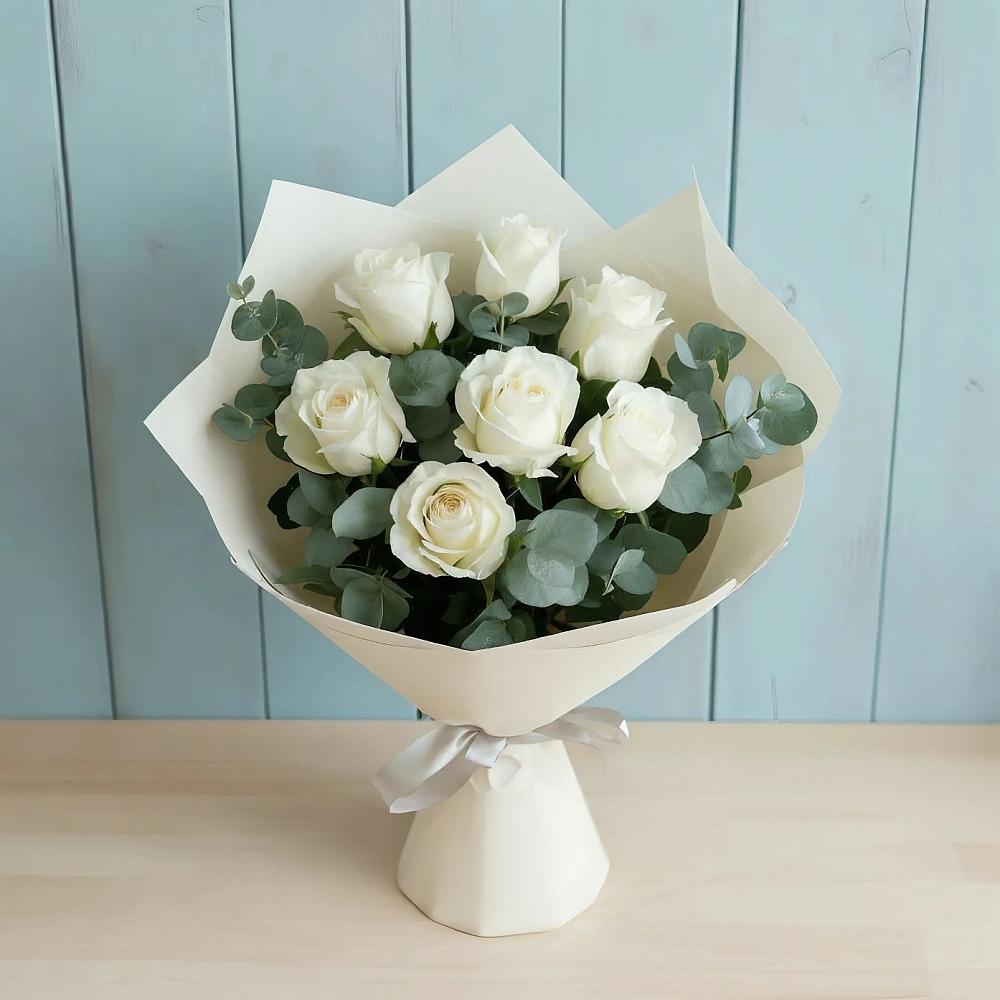 Букет Белые розы в Эвкалипте в Дергаево