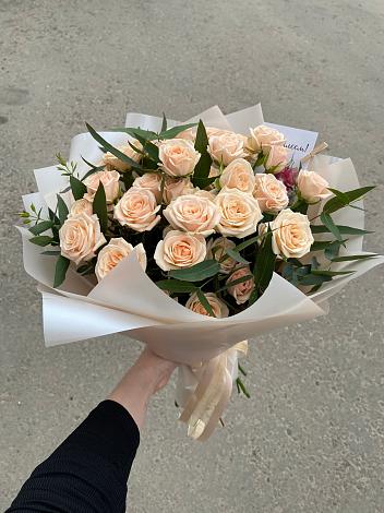 Букет Кремовые розы Латте в Дергаево