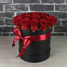 Цветочная композиция из Розы в шляпной коробке в Дергаево