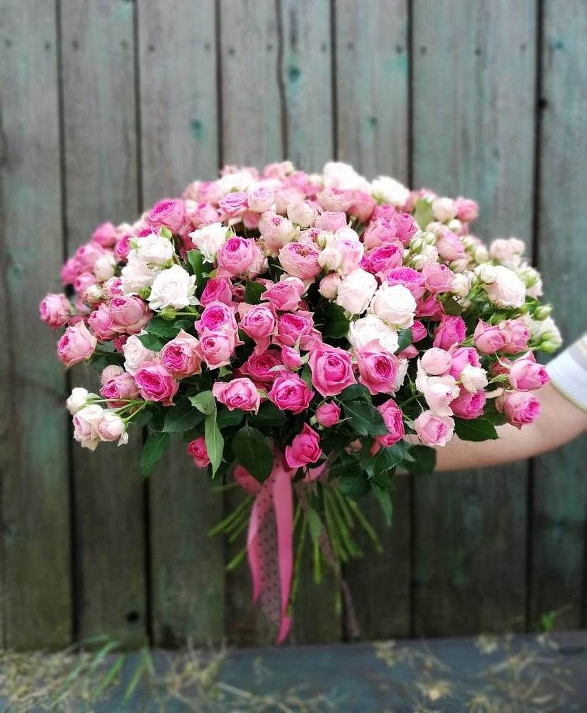 Букет Розовые кустовые розы Натали и Лав Лидия в Дергаево