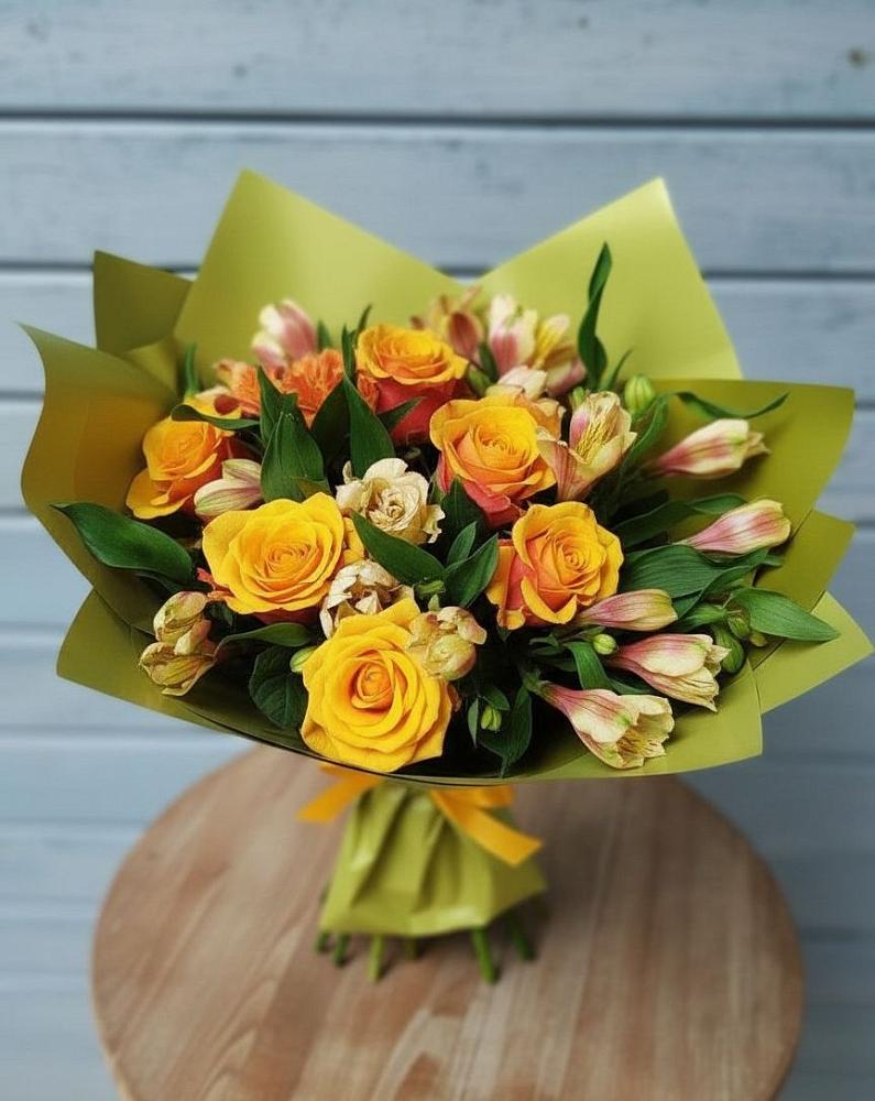 Букет цветов из: Альстромерии и Розы в Дергаево