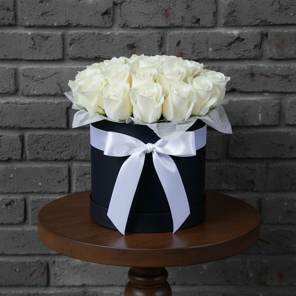 Цветочная композиция из Розы в шляпной коробке в Дергаево