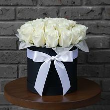 Цветочная композиция из Розы в шляпной коробке в Дергаево